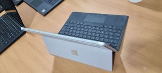 Surface pro 7 i5 8 ram 256 ssd