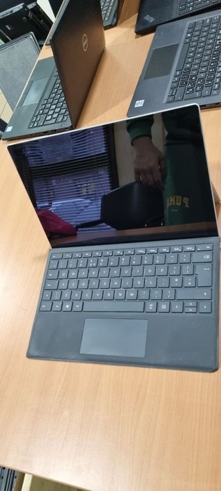 Surface pro 7 i5 8 ram 256 ssd