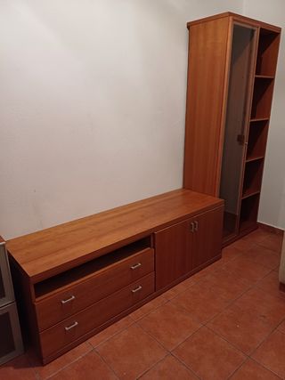 Mueble de salón- vitrina suspendida 
