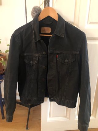 Cazadora LEVIS color negro