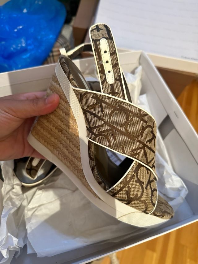 Cuña sandalia Calvin Klein