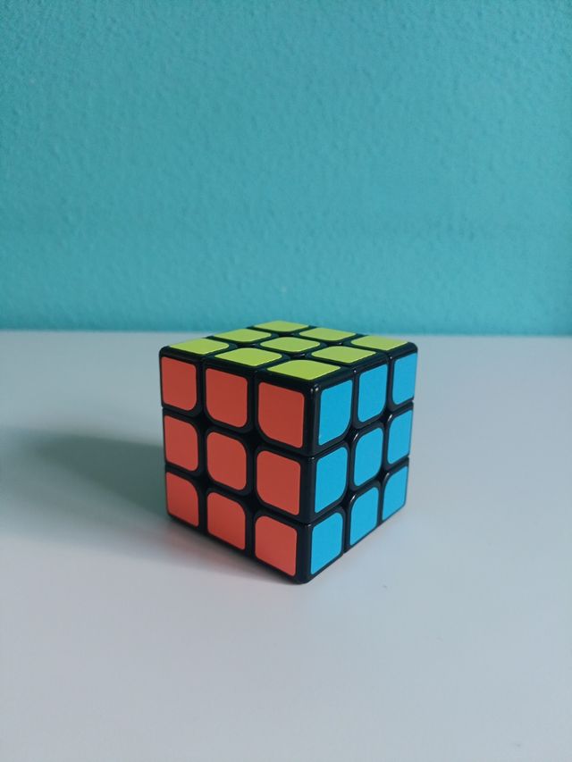 Cubo De Rubik Como Nuevo. Cubo Mágico.