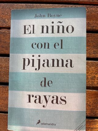 EL NIÑO CON EL PIJAMA DE RAYAS