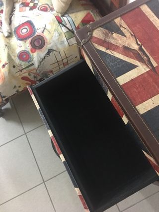 cassettiera con bandiera