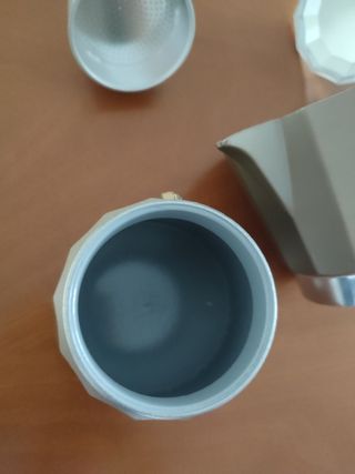 Cafetera italiana Titanium,de 6 tazas BRA