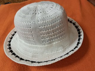 Sombrero tipo cubo/pescador. Unisex.