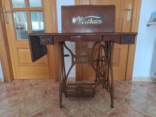 Maquina de coser antigua