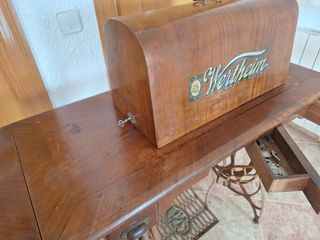 Maquina de coser antigua