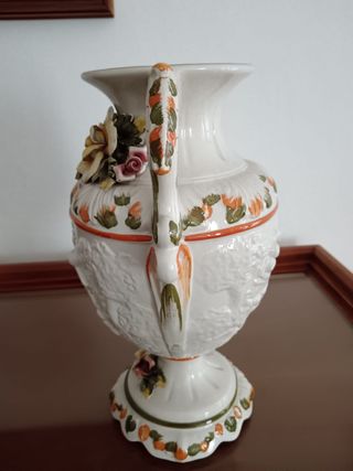 Vaso di Bassano decorato a mano retro