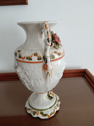 Vaso di Bassano decorato a mano retro