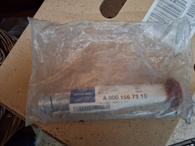 Pieza repuesto original mercedes,enchufe