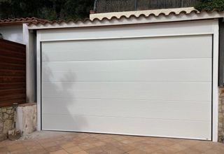 PUERTAS SECCIONALES / GARAJE