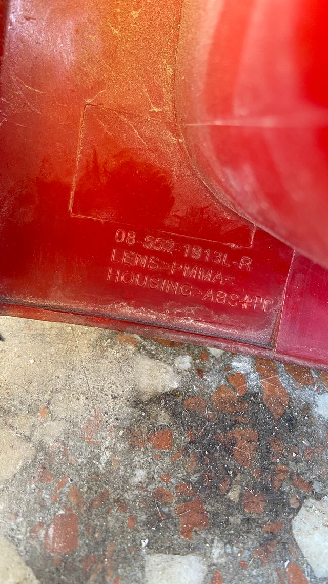 Piloto trasero citroen c3 xsara 085521913l