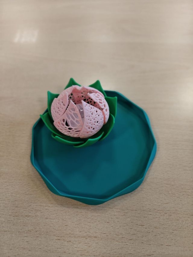 Centro de mesa con Flores de velas LED