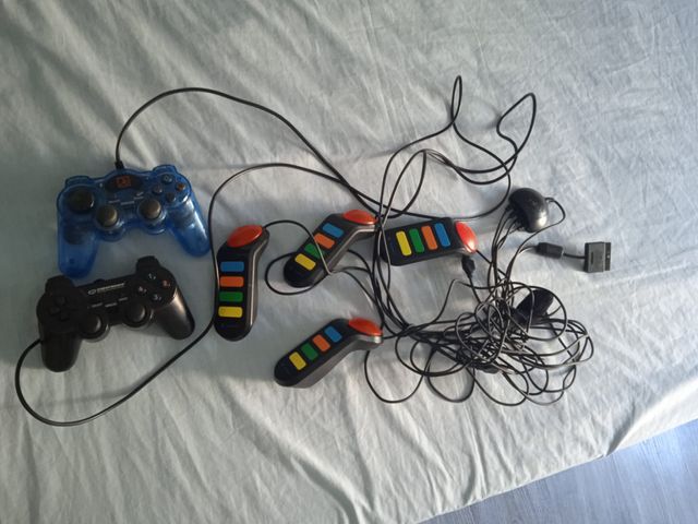 MANDOS PLAY STATION