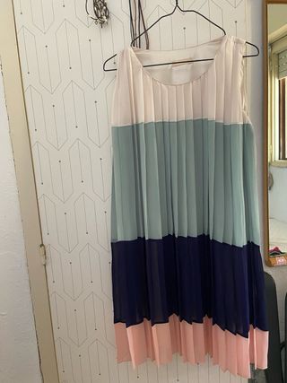 Vestido plisado en la parte delantera 4 colores