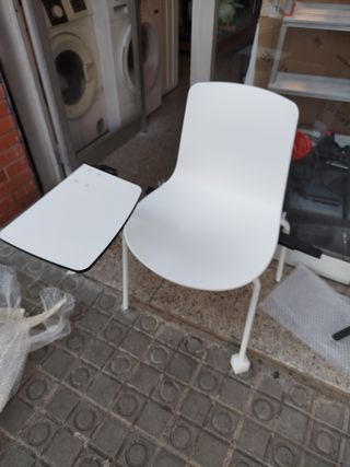 Silla con brazo extensible nueva