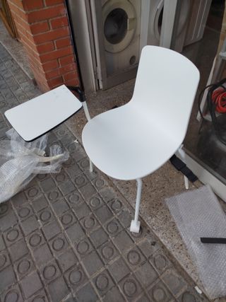 Silla con brazo extensible nueva
