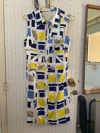 Vestido camisero con cremalleras