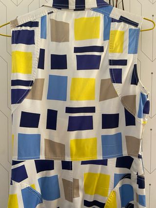 Vestido camisero con cremalleras