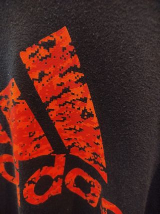 Sudadera Adidas con capucha. Talla S hom