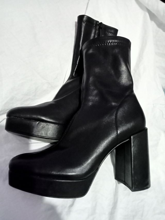 Bonitos botines stradivarius