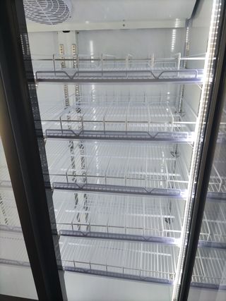 VITRINA EXPOSITORA 3 PUERTAS