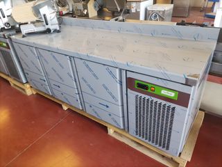 MESA REFRIGERADA 3 PUERTAS