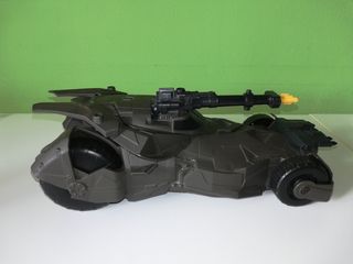 Batman automobile spararazzi