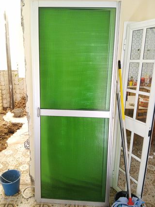 Vendo puertas de aluminio antiguas