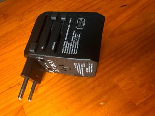 Adaptador enchufe de viaje