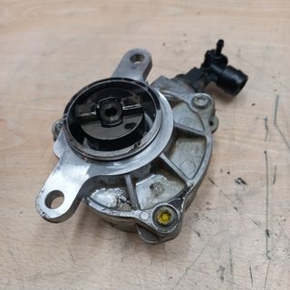 8200102535 bomba de vacio Renault Laguna 