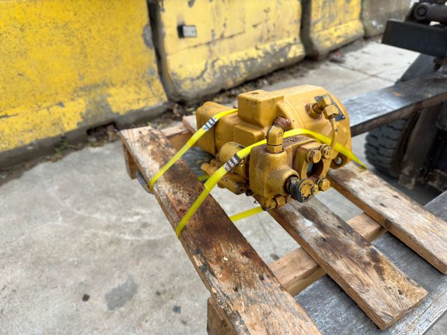 BOMBA HIDRÁULICA NIVELADORA CATERPILLAR