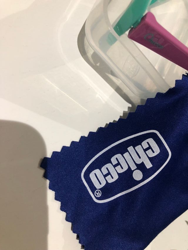 oculo sol criança CHICCO com caixa e pano