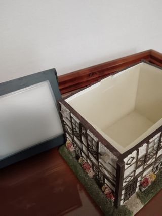 Casetta portabiscotti Lavazza