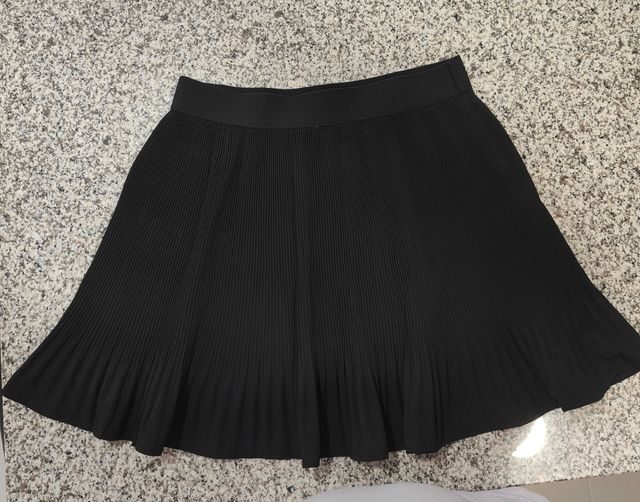 Falda negra Primark