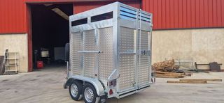 REMOLQUE GANADERO VANS CABALLOS y VACAS
