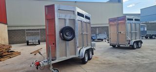 REMOLQUE GANADERO VANS CABALLOS y VACAS