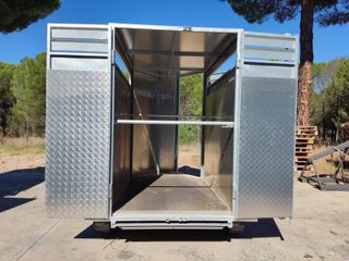 REMOLQUE GANADERO VANS CABALLOS y VACAS