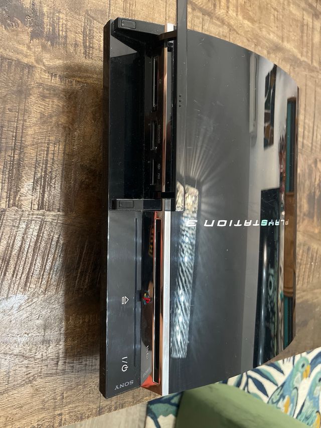 Consola ps3 60gb retrocompatible ps1 y ps2