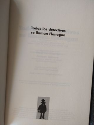 Novela Todos los detectives se llaman Flanagan