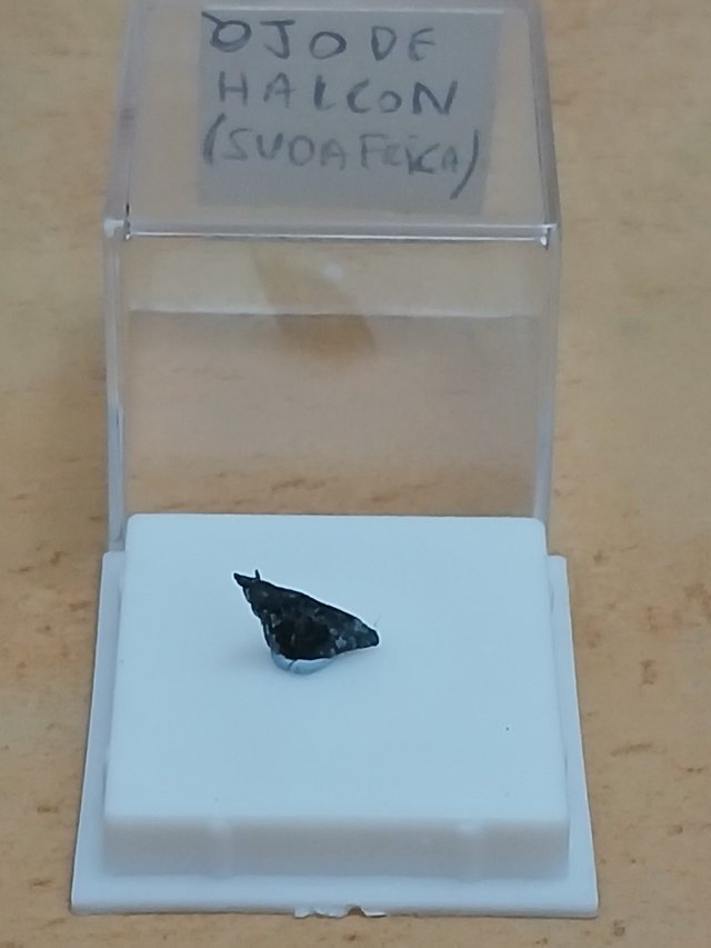 Lote Ojo de Tigre, 6 euros.