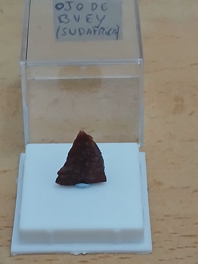 Lote Ojo de Tigre, 6 euros.