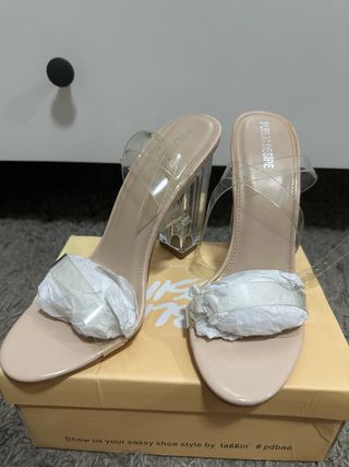 Sandalia tacon transparente