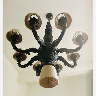 Lámpara chandelier de nogal
