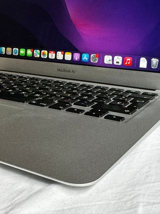 MacBook Air 13" 2015 8/256gb