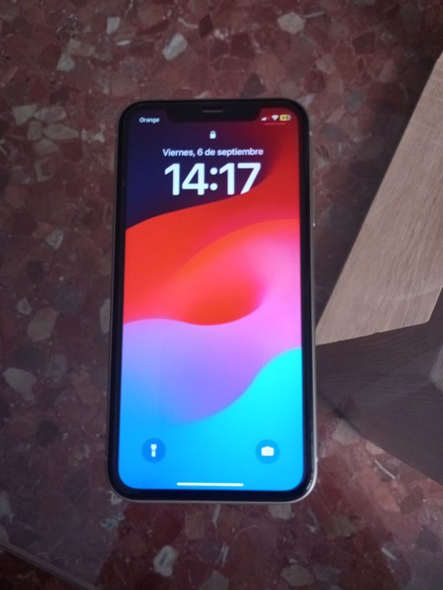 Teléfono iPhone 11 128g