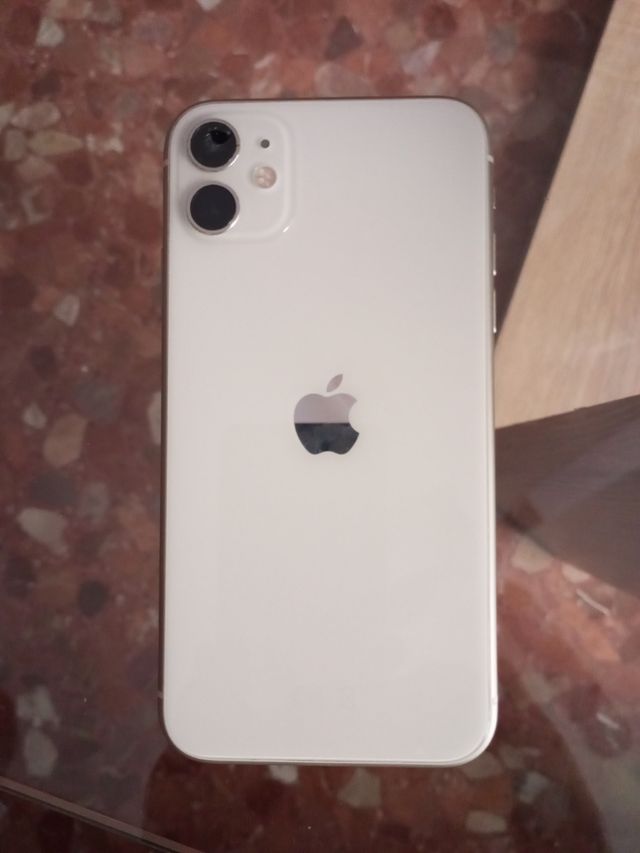 Teléfono iPhone 11 128g