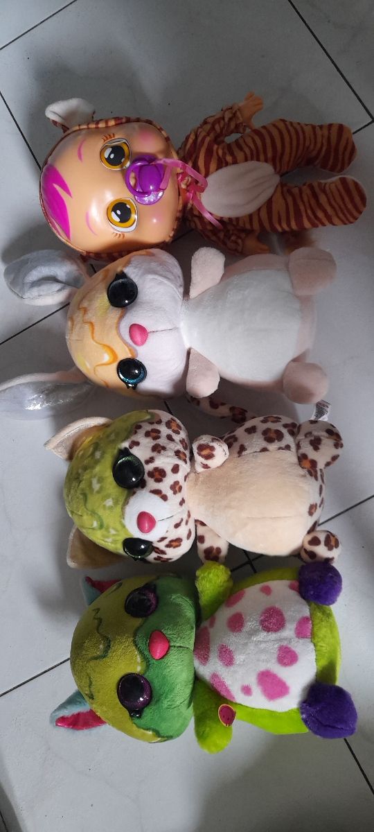 Nici, tigre, gato, conejo bebés llorón