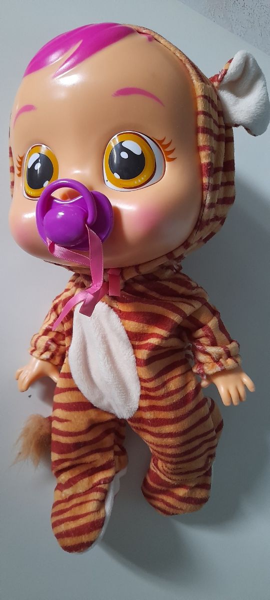 Nici, tigre, gato, conejo bebés llorón